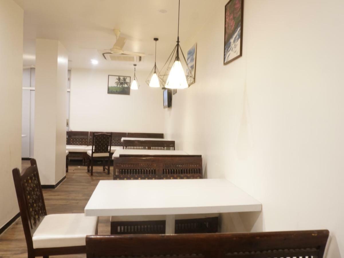 Palette Four Seasons Recreation Resort Jalgaon Exterior photo