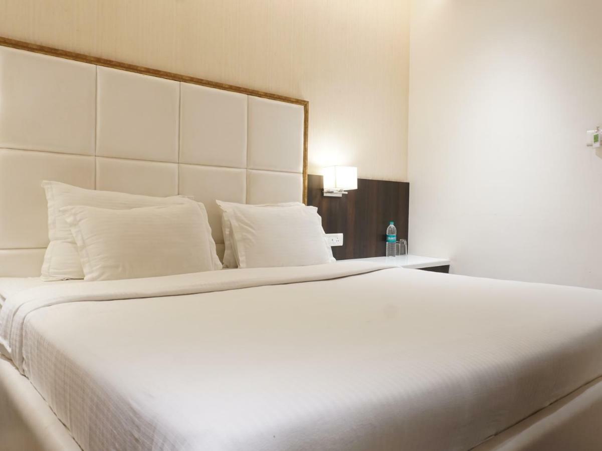Palette Four Seasons Recreation Resort Jalgaon Exterior photo