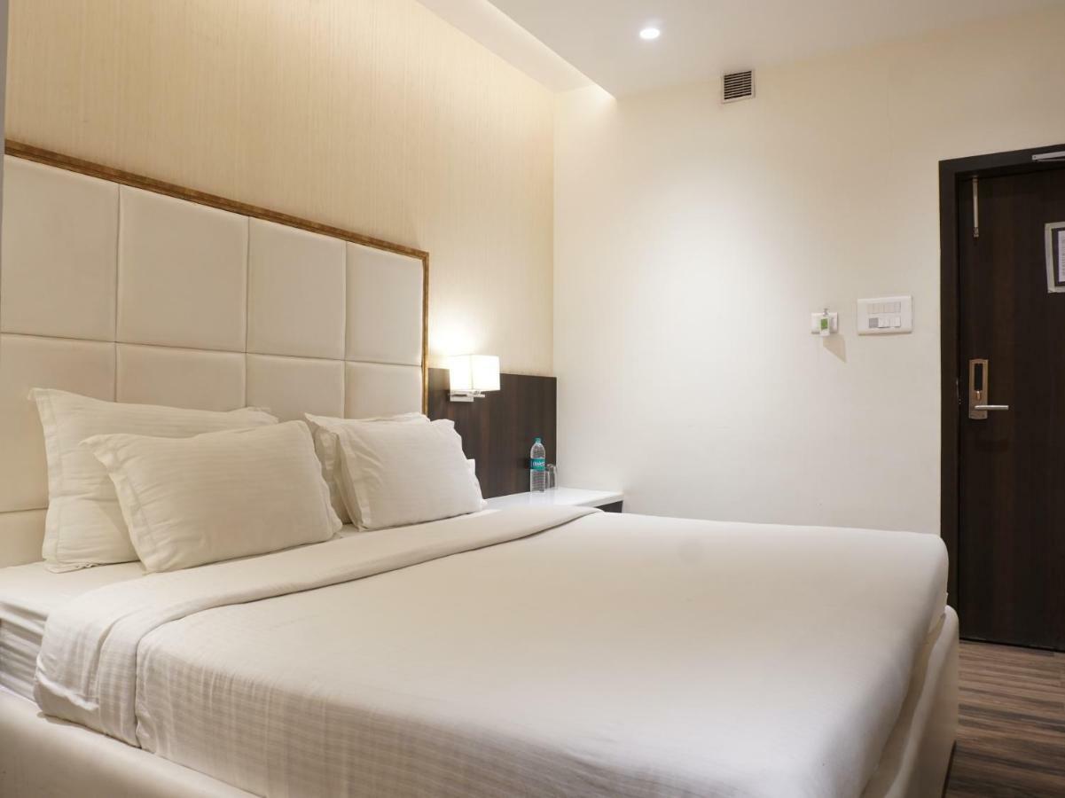 Palette Four Seasons Recreation Resort Jalgaon Exterior photo