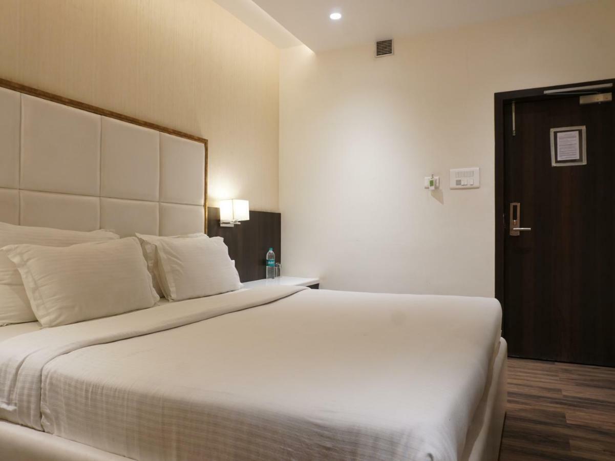 Palette Four Seasons Recreation Resort Jalgaon Exterior photo